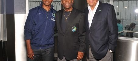 Marcos Senna y Pelé iluminan el edificio Empire State