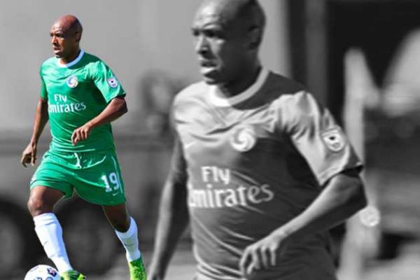 Marcos Senna renueva con el New York Cosmos hasta 2015