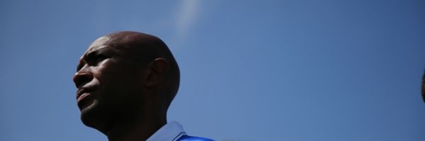 Marcos Senna continuará en el New York Cosmos hasta diciembre de 2015