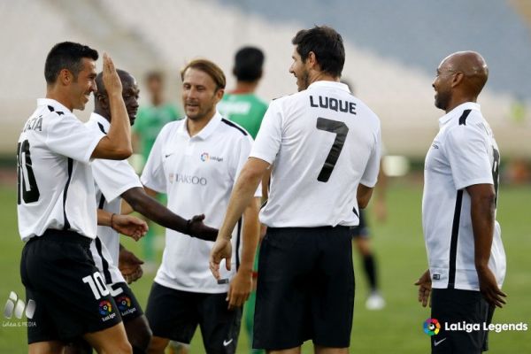 Marcos Senna makes his debut in Iran with LaLiga Legends