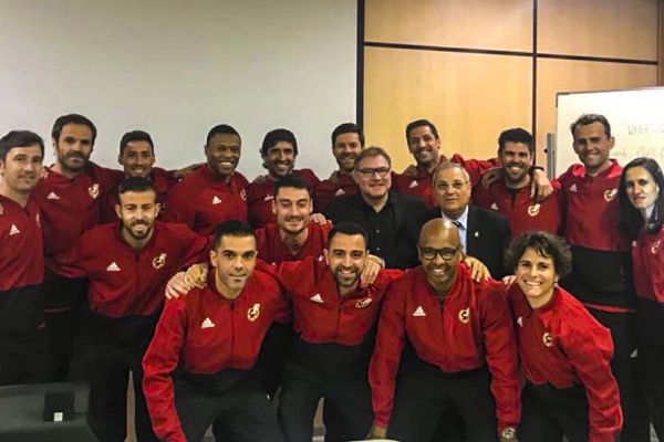 Marcos Senna se pasa a los banquillos
