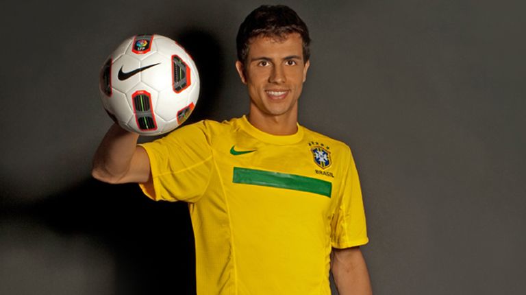 Nilmar seleccionado para el amistoso contra Escocia